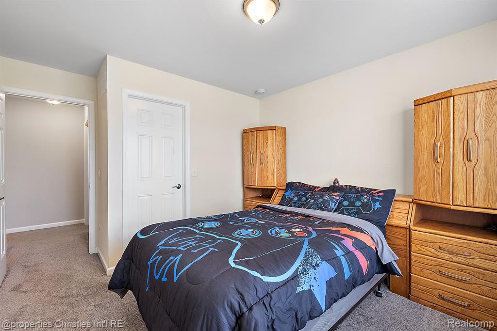 61171 SADDLECREEK Drive, South Lyon, MI 48178 — Photo 36