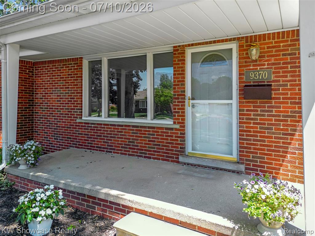 9370 Gillman Street, Livonia, MI 48150 — Photo 19