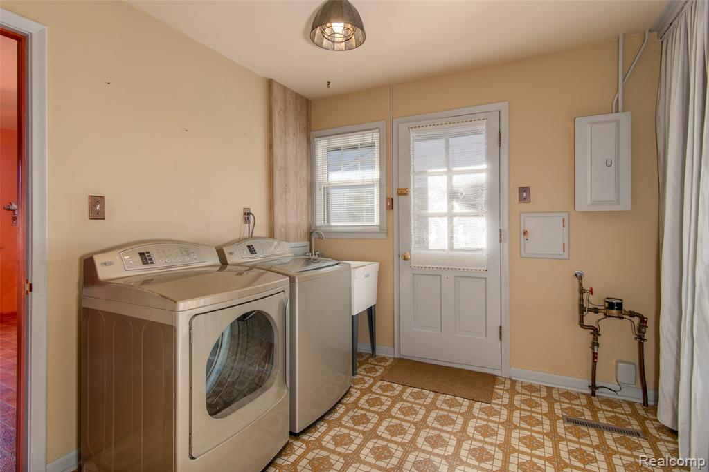 18552 Hinton Street, Riverview, MI 48193 — Photo 21