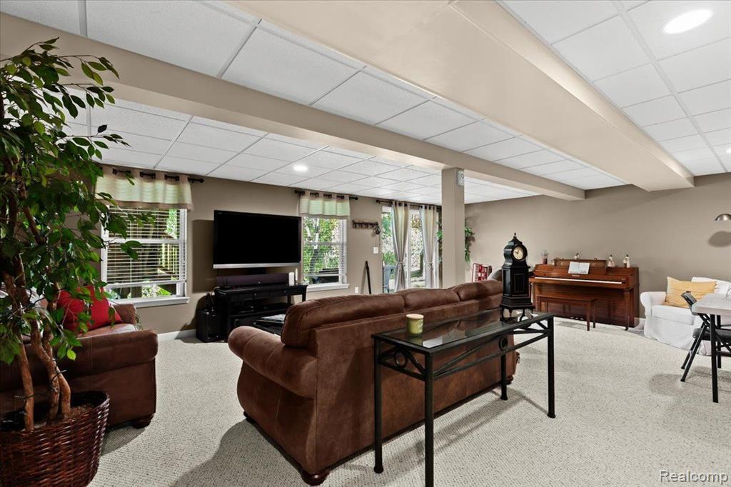 819 WOODHAVEN Drive, Commerce Twp, MI 48390 — Photo 21