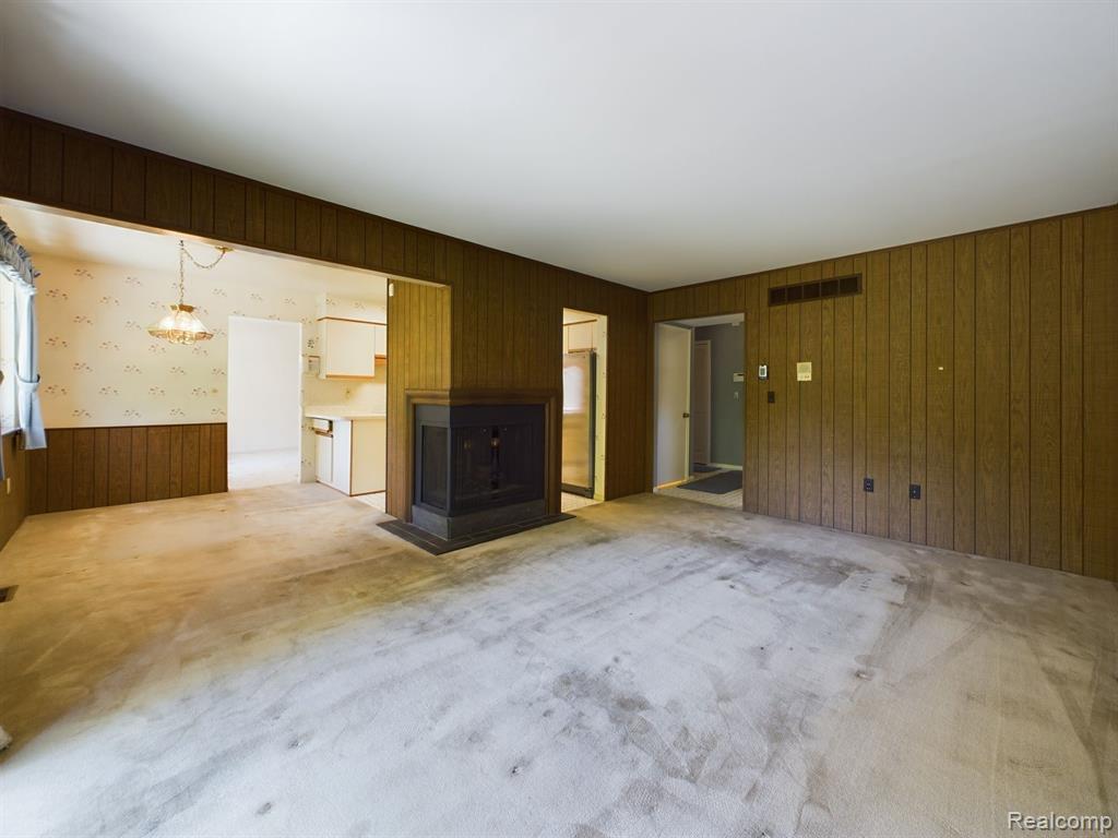 440 Lockmoor Court, Grand Blanc, MI 48439 — Photo 4