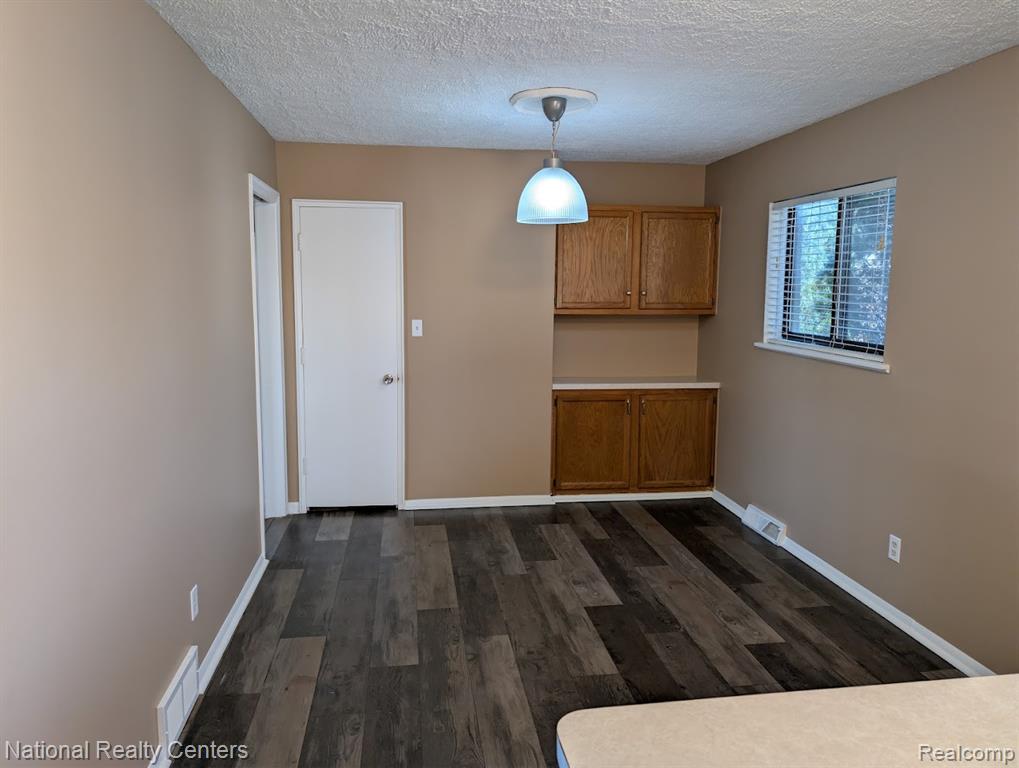 8849 Merriman Road, Livonia, MI 48150 — Photo 9