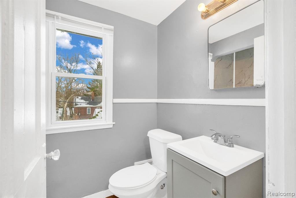 10802 and 10808 Nottingham Road, Detroit, MI 48224 — Photo 17