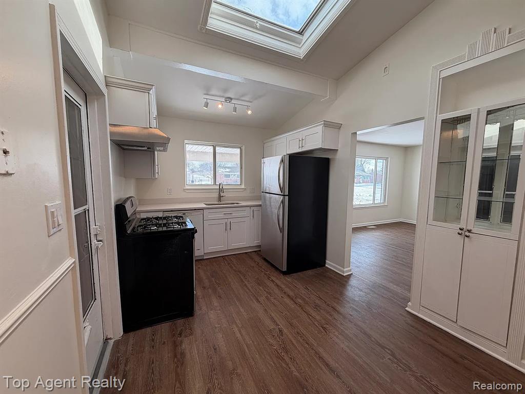 40903 Flagstaff Drive, Sterling Heights, MI 48313 — Photo 6