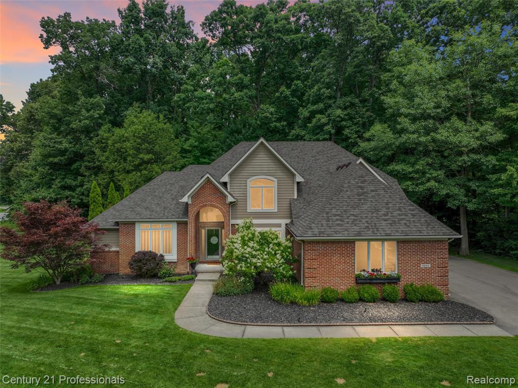 9884 Forest Ridge Drive, Clarkston, MI 48348 — Photo 52