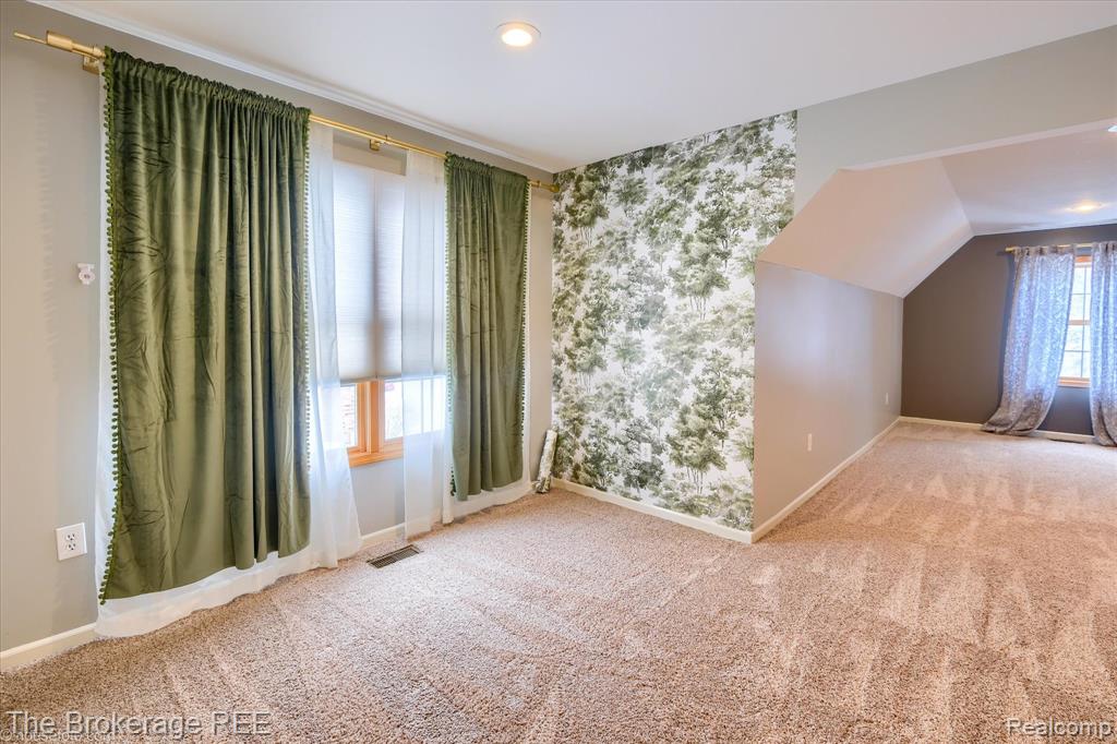 5475 Woodfield Parkway, Grand Blanc, MI 48439 — Photo 69