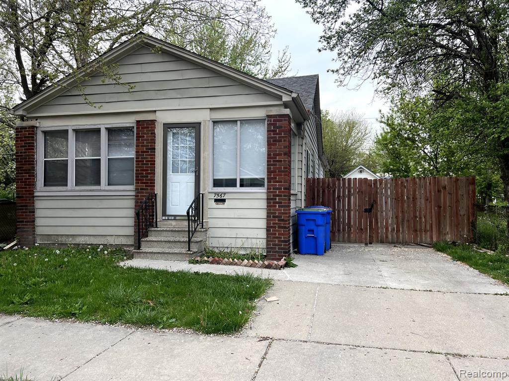7567 TOEPFER Road, Warren, MI 48091 — Photo 2