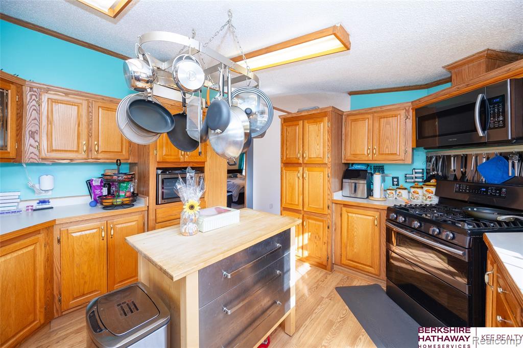 19090 Sumpter Road, Belleville, MI 48111 — Photo 57