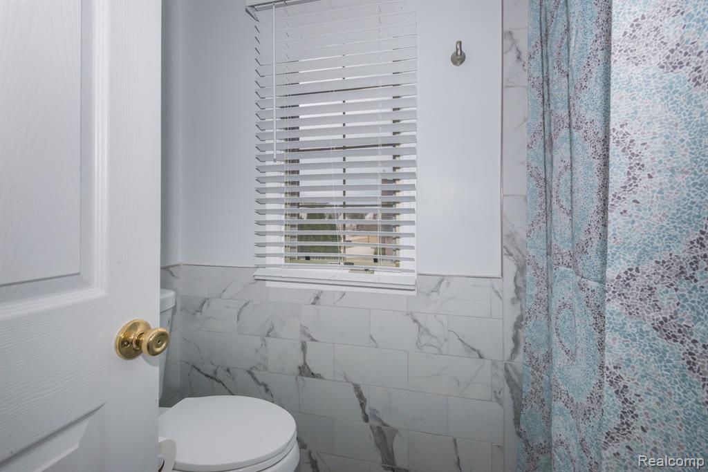 46009 WINDRIDGE Lane, Canton, MI 48188 — Photo 42