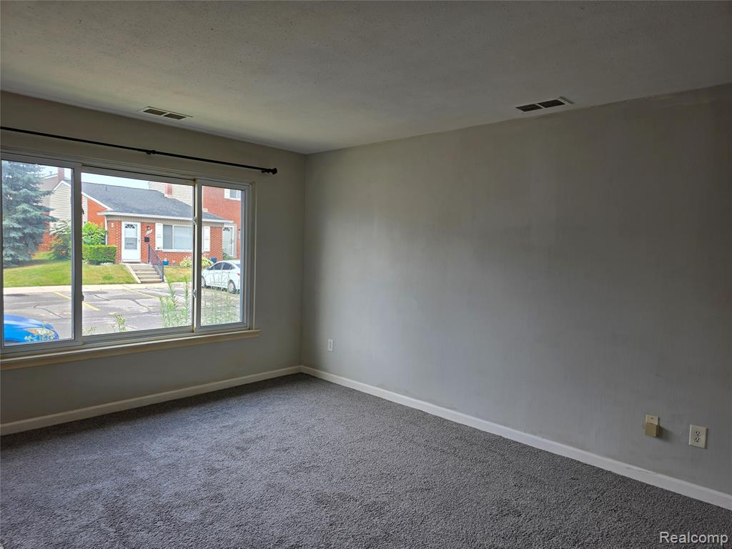 8066 Coventry Street, Westland, MI — Photo 7