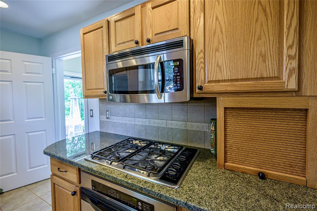 3566 Buckingham Avenue, Berkley, MI 48072 — Photo 4
