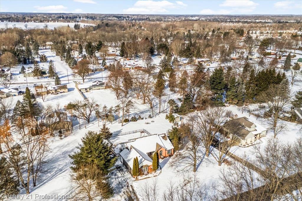 11413 Bancroft Court, Fenton, MI 48430 — Photo 43
