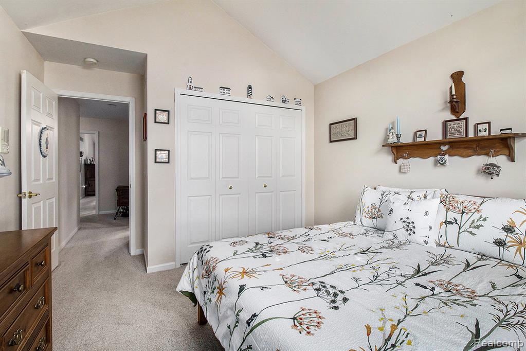 9771 Tioga Trail, Pinckney, MI 48169 — Photo 12
