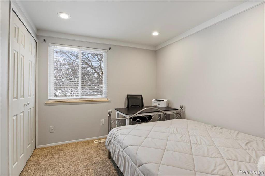 39663 WALES Street, Canton, MI 48188 — Photo 19