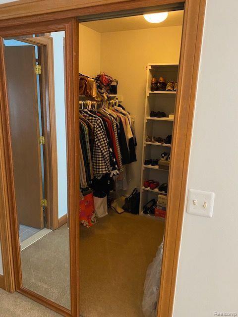 37557 AMBER Drive, Farmington Hills, MI 48331 — Photo 30