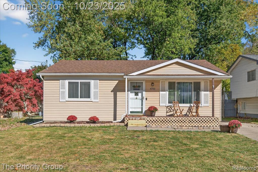 4700 Siebert Road, Waterford, MI 48328 — front exterior
