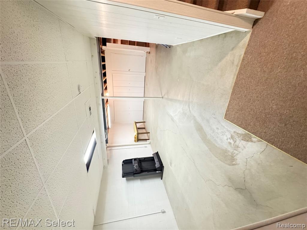 6060 Oak Creek Drive, Swartz Creek, MI 48473 — Photo 18