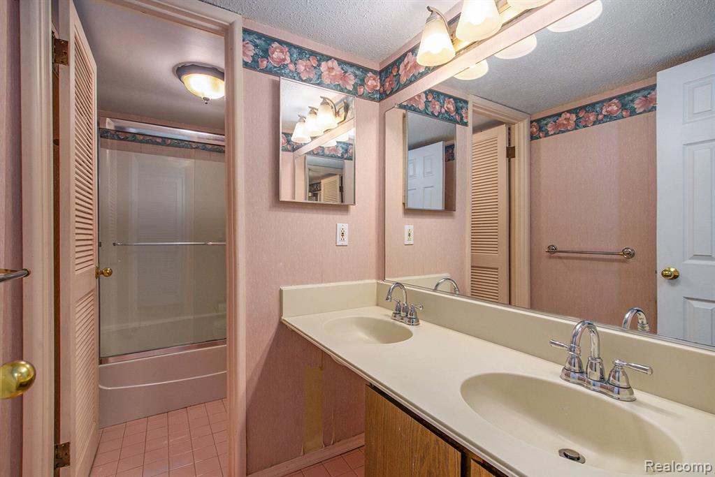 1744 Grove Road, 101, Ypsilanti, MI 48198 — Photo 18
