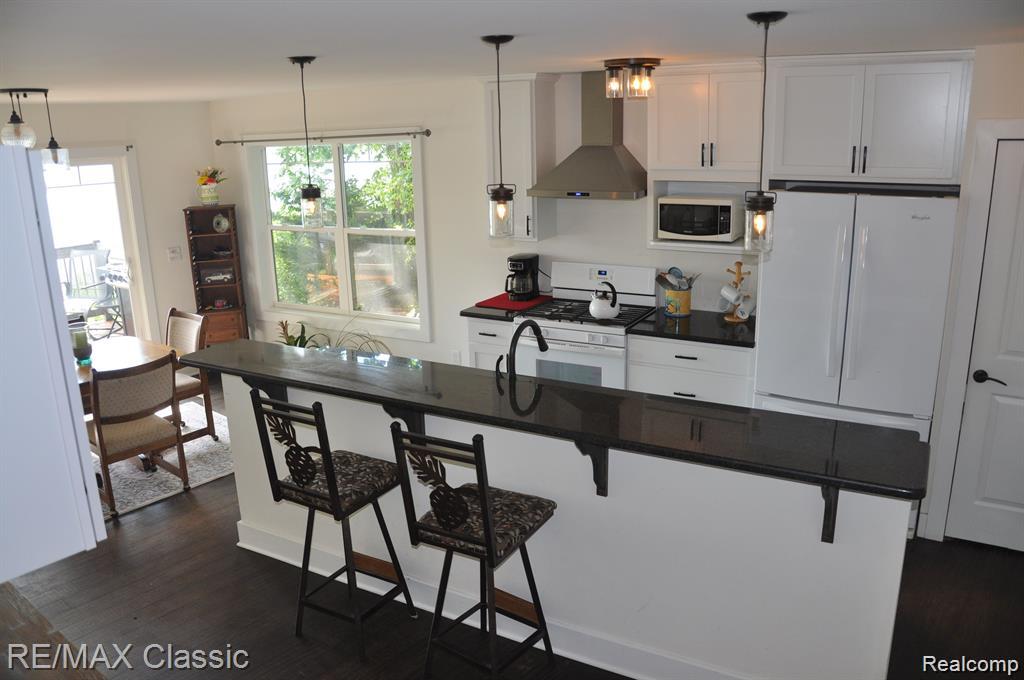 5050 Island Shore Drive, Pinckney, MI 48169 — Photo 12