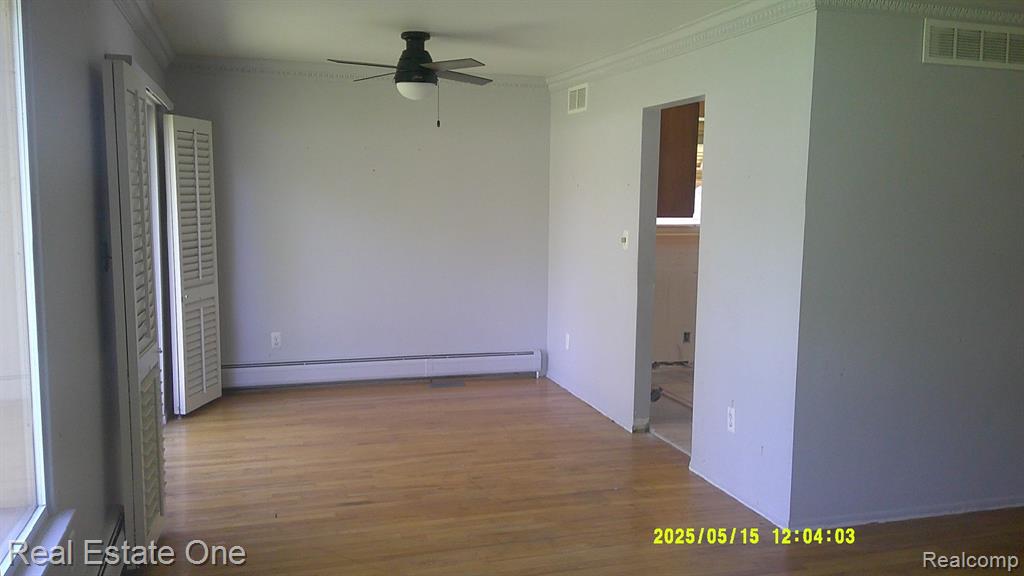 8240 HAMPTON Road, Grosse Ile, MI 48138 — Photo 4