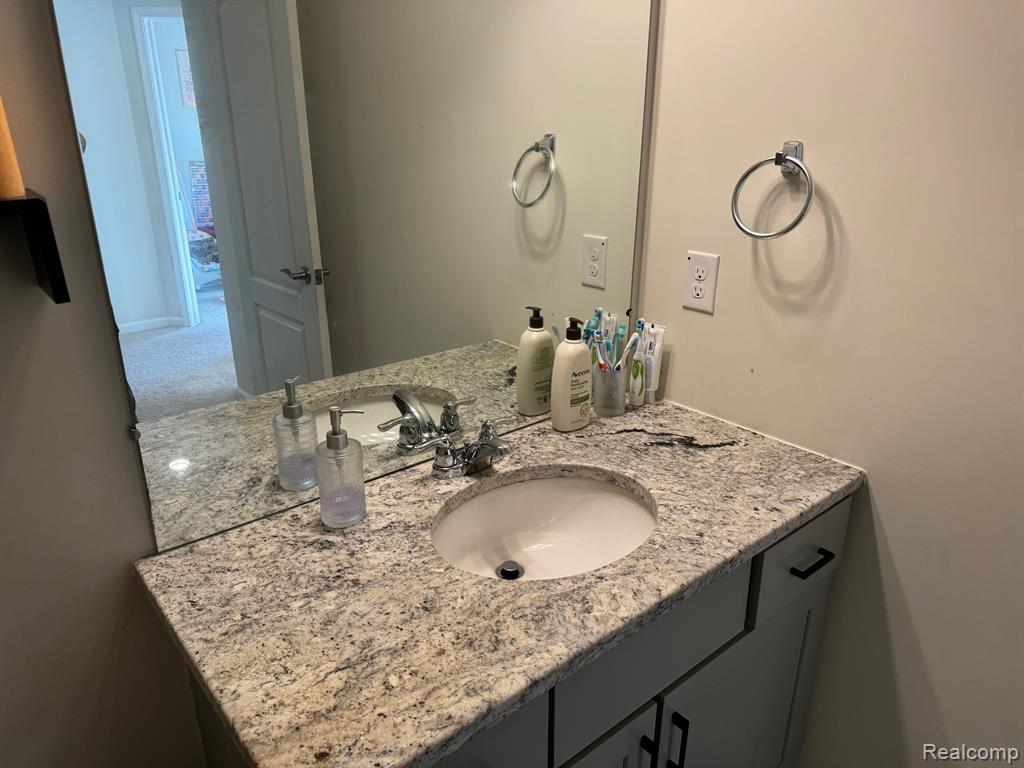 43595 CHANCELLOR Lane, Novi, MI — Photo 36