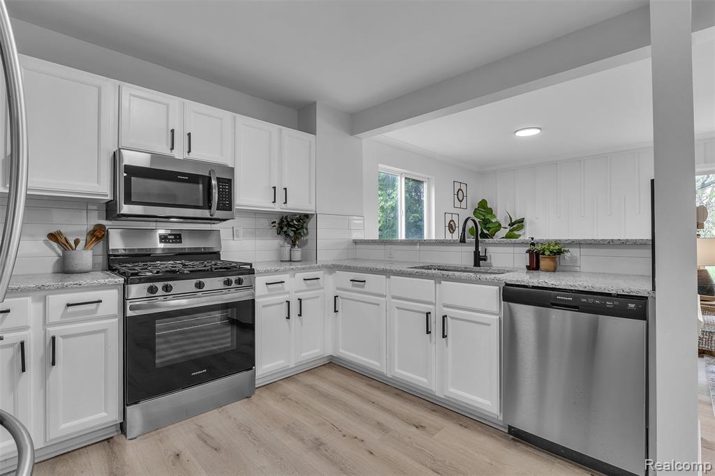 1264 Jay Street, Waterford, MI 48327 — Photo 8