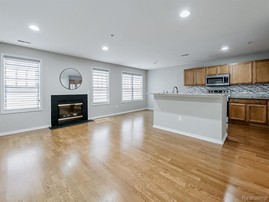 50107 Harding Street, Canton, MI 48188 — Photo 6