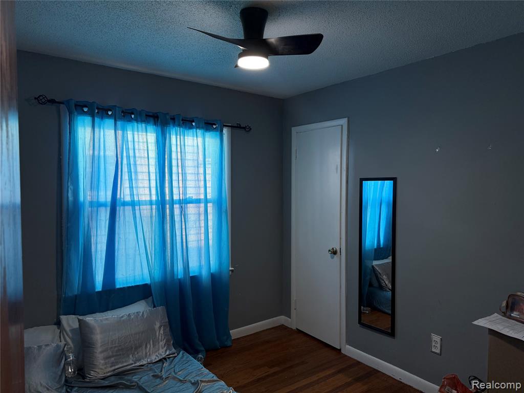 6345 Woodmont Avenue, Detroit, MI 48228 — Photo 9