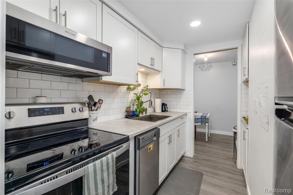 8200 E Jefferson Avenue, 506, Detroit, MI 48214 — Photo 14