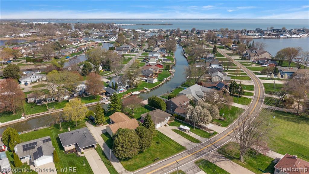 39173 Lakeshore Drive, Harrison Township, MI — Photo 11