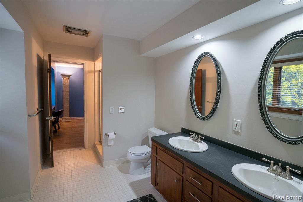 45778 FERMANAGH Drive, Northville, MI 48168 — Photo 46
