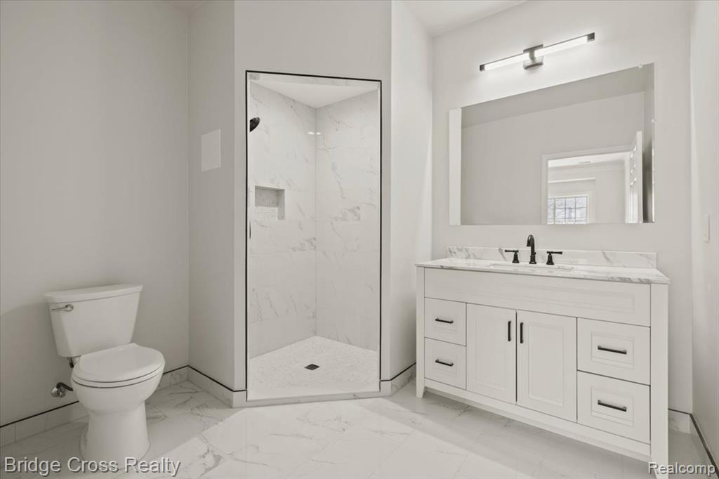 5685 Twin Oaks Drive, Sterling Heights, MI 48314 — Photo 19