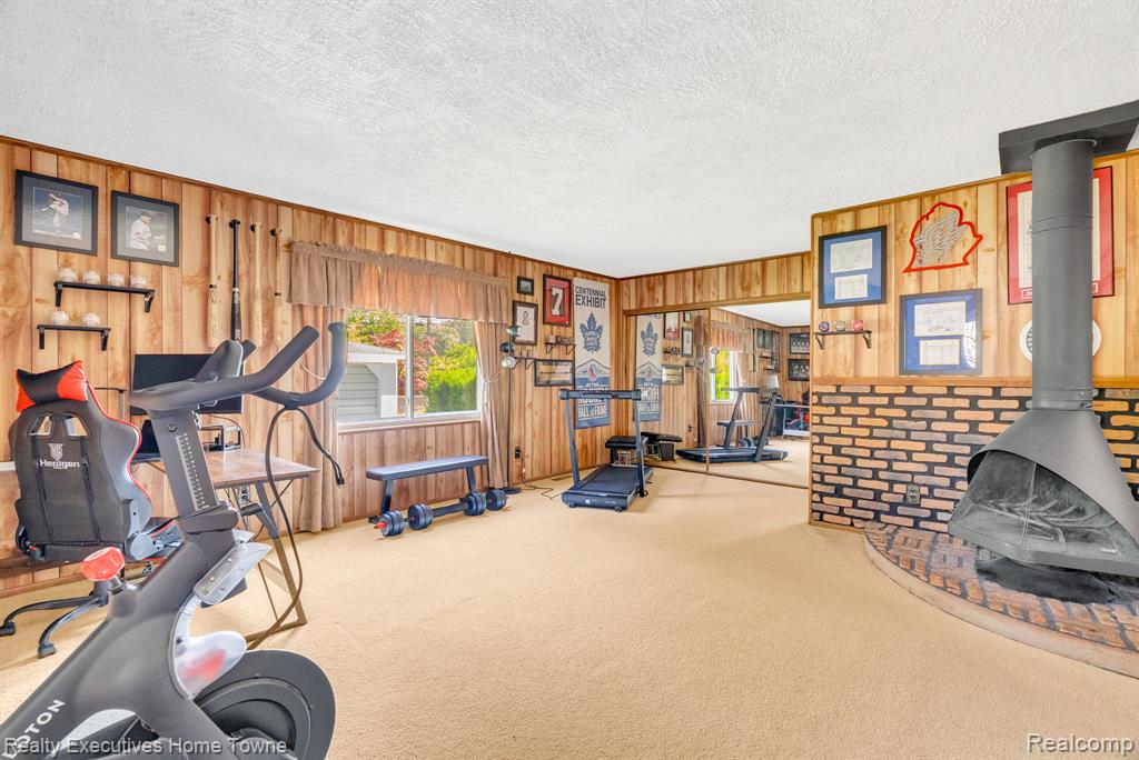 8540 Russell Street, Shelby Twp, MI 48317 — Photo 22