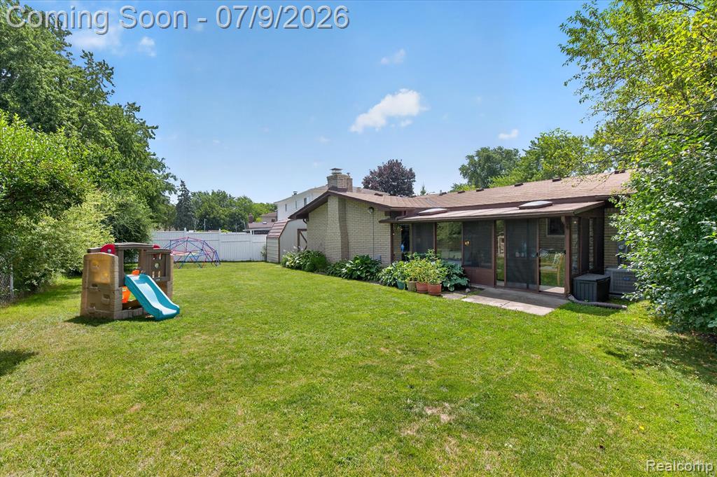 42854 Lombardy Drive, Canton, MI 48187 — Photo 36