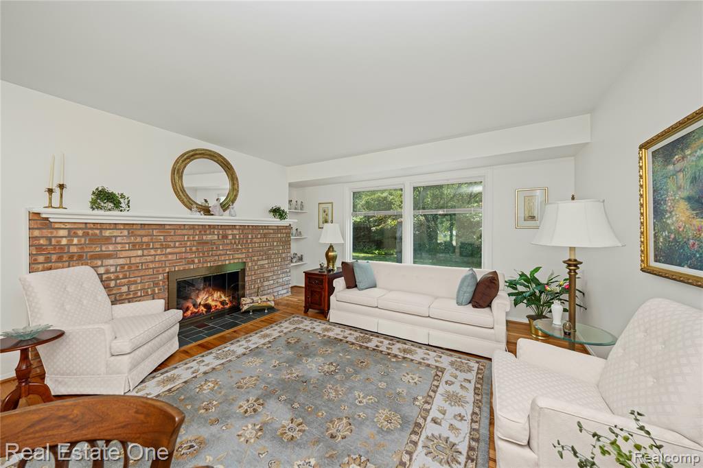 5487 Boros Drive, Troy, MI 48085 — Photo 6