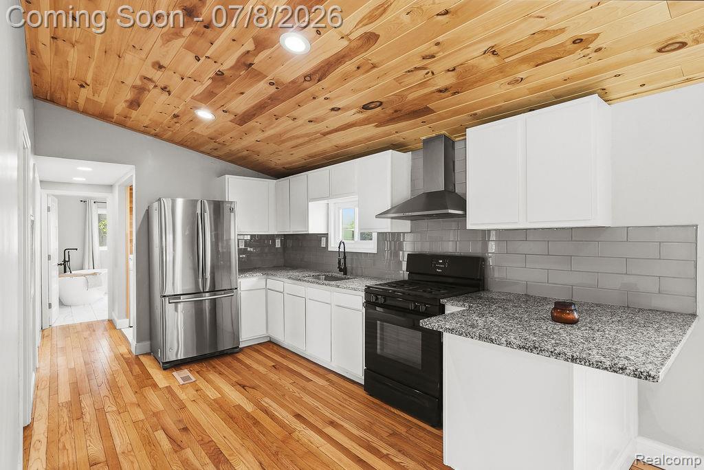 5698 McGrandy Road, Bridgeport, MI 48722 — Photo 13