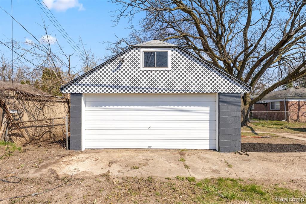 5692 JACKSON Street, Dearborn Heights, MI 48125 — Photo 21