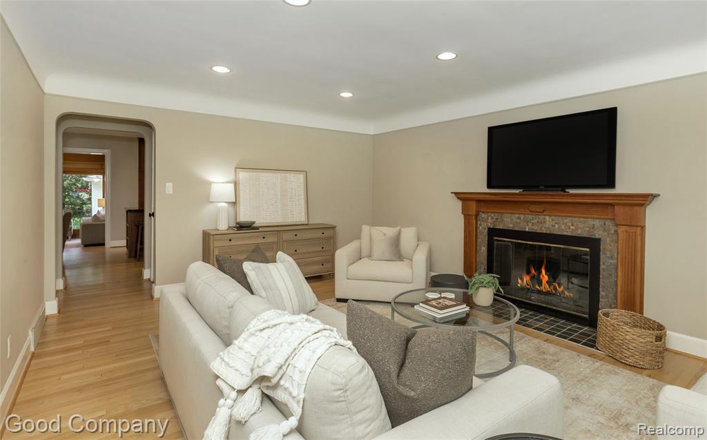 802 Orchard View Drive, Royal Oak, MI 48073 — Photo 7