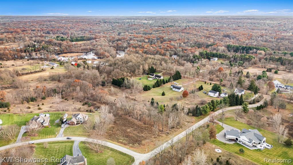 5100 Birch Lane, Davisburg, MI — Photo 2