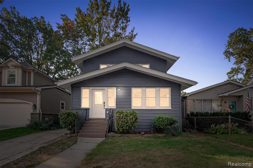 716 Hawthorn Avenue, Royal Oak, MI 48067 — front exterior
