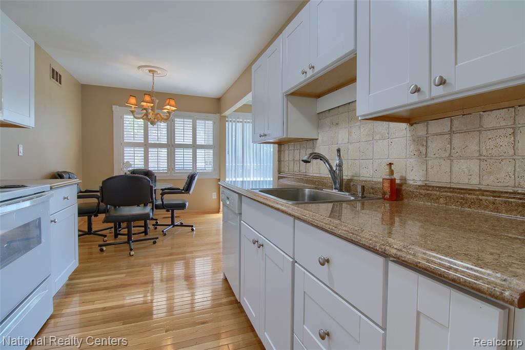 16547 Middlebelt Road, 6, Livonia, MI 48154 — Photo 15