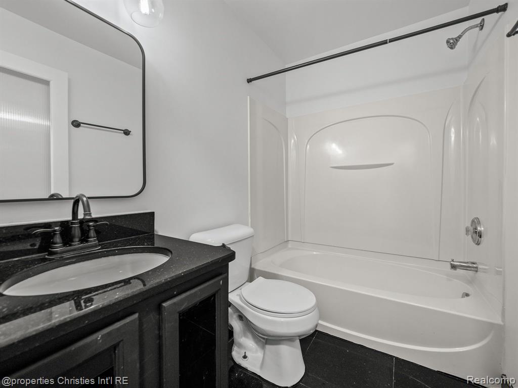 23206 CORNERSTONE VILLAGE Drive, Southfield, MI 48075 — Photo 20
