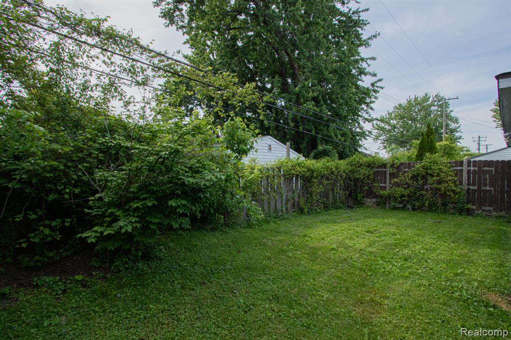 27825 Garfield Street, Roseville, MI 48066 — Photo 33