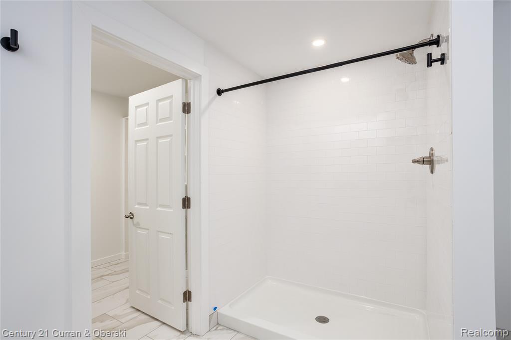 549 E Marshall, Ferndale, MI 48220 — Photo 12