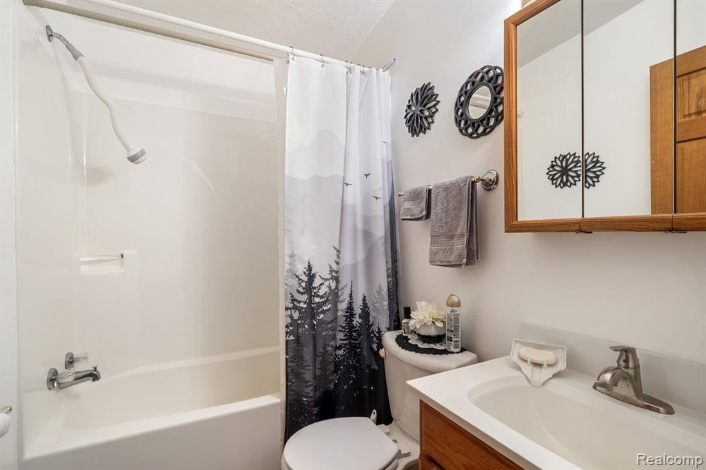 3939 CASTLE Road, North Branch, MI 48461 — Photo 22