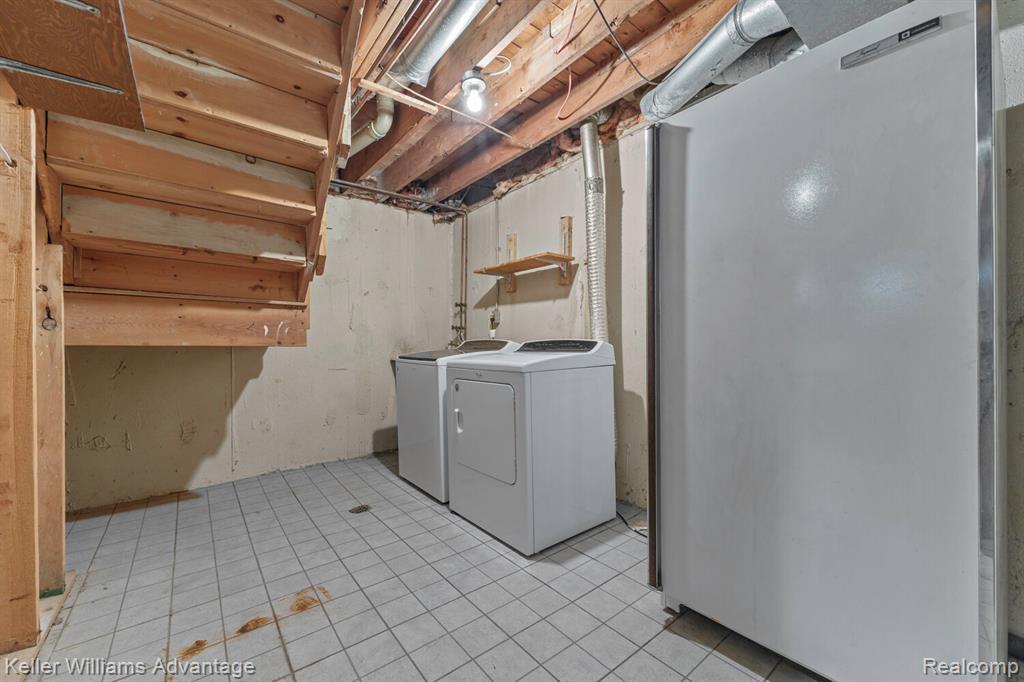 26692 Summerdale Drive, Southfield, MI 48033 — Photo 32