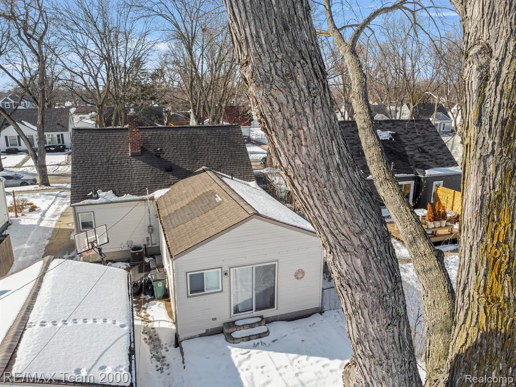 2076 Thomas Avenue, Berkley, MI 48072 — Photo 8