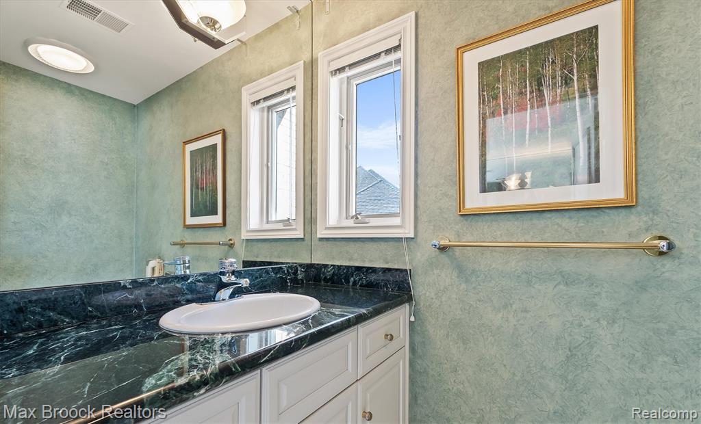 1832 Long Lake Shore Drive, Bloomfield Hills, MI 48302 — Photo 50