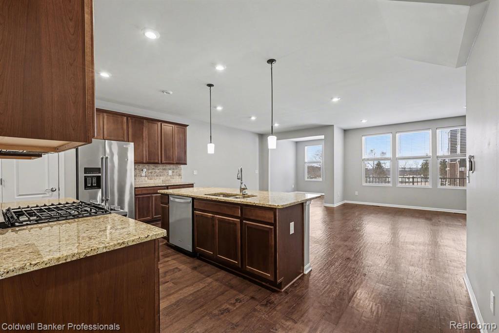4883 Broomfield Way, Lake Orion, MI — Photo 6