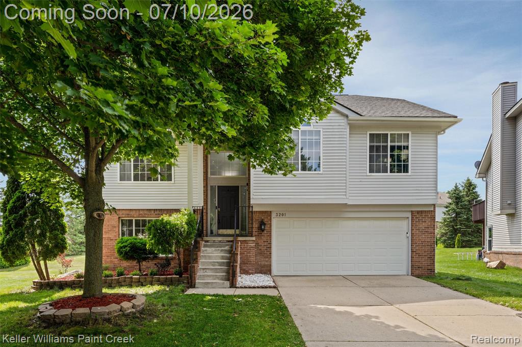 3201 Lynhurst Court, Oakland, MI 48306 — Photo 2